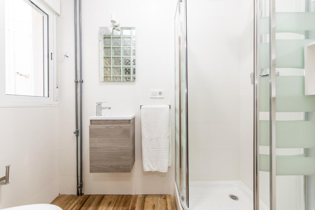 Los Apartamentos Jacinto Benavente Centro Madrid Dış mekan fotoğraf