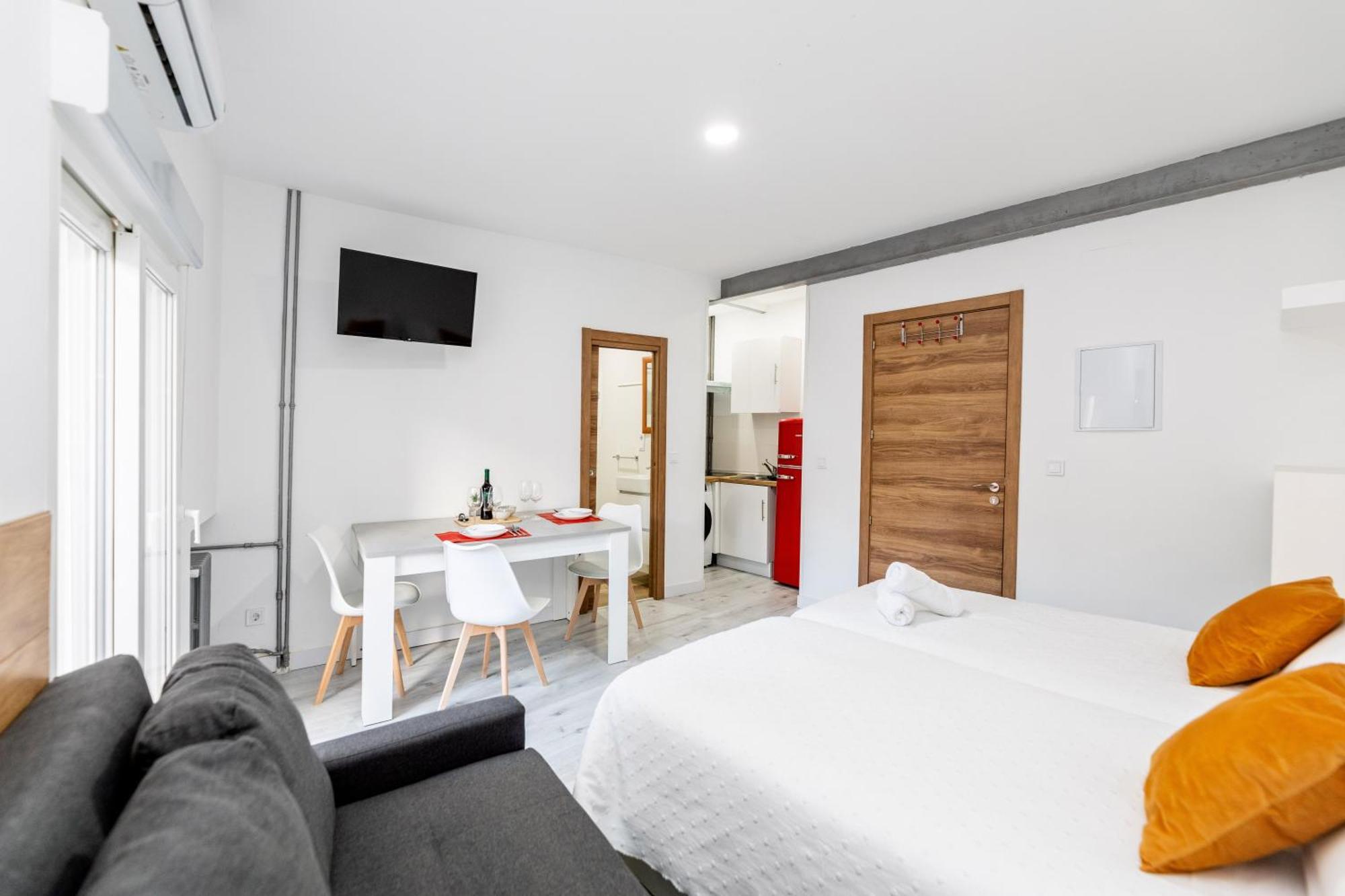 Los Apartamentos Jacinto Benavente Centro Madrid Dış mekan fotoğraf